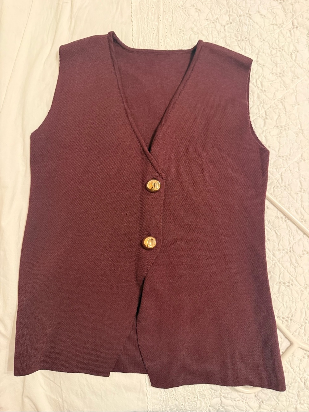 Sleeveless V-Neck Button Front Women's Top in Plum